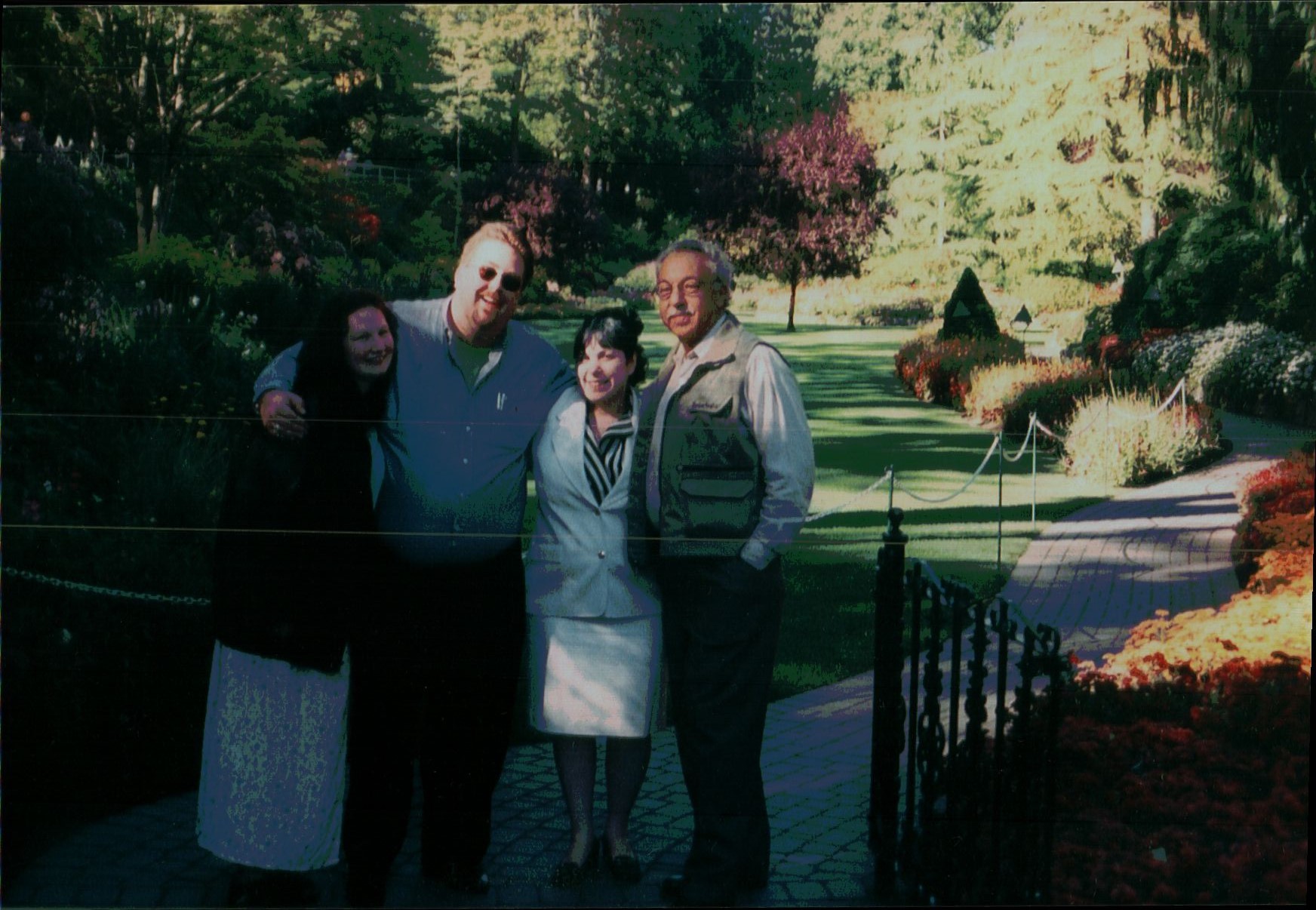 WHE/ with cruise mates in Victoria Gardens