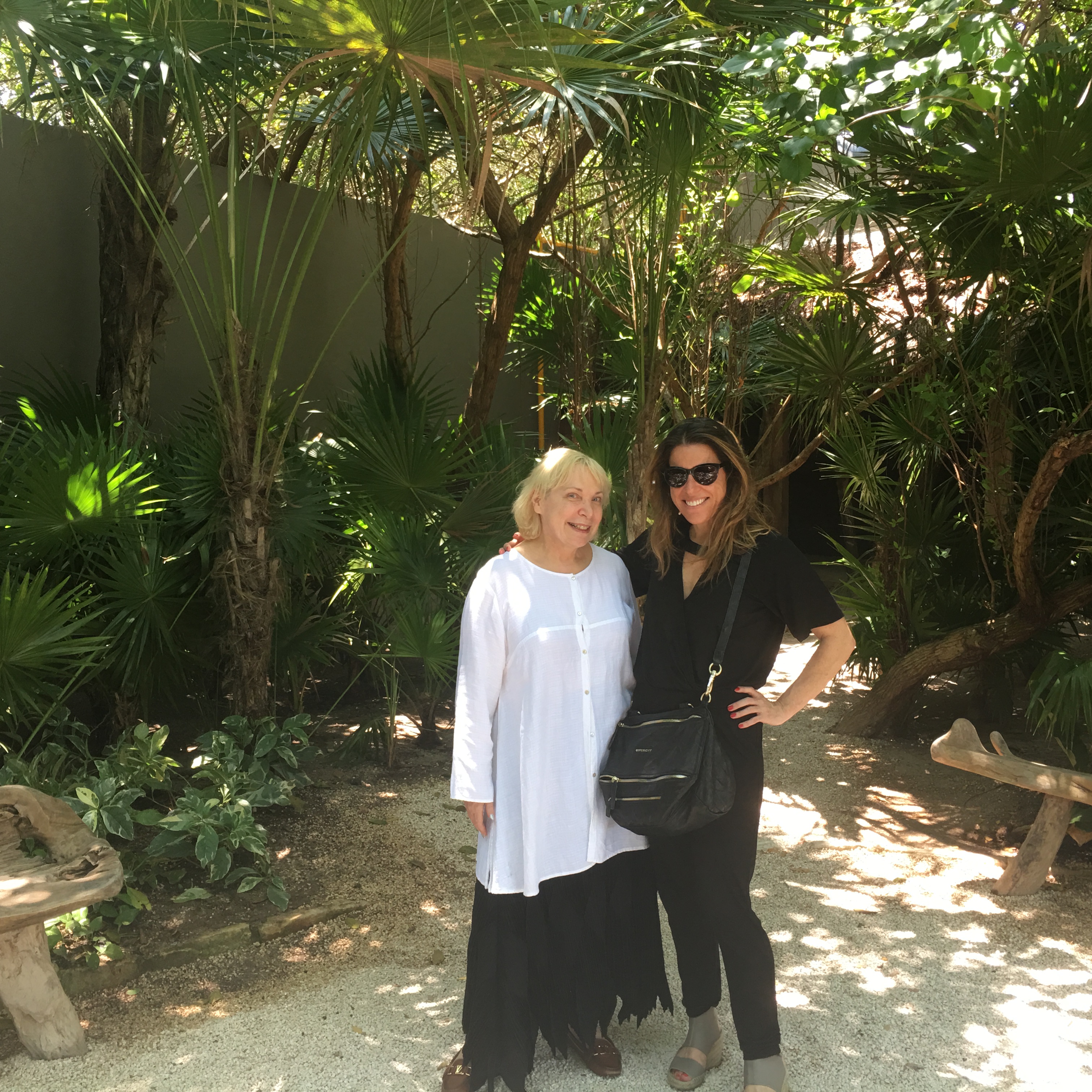 WHE and new friend in Cancun --pit stop